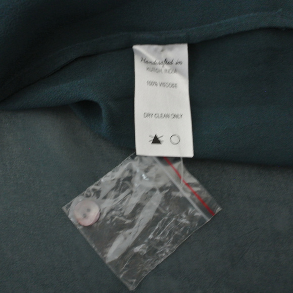 LAURA SIEGEL chiffon choker top NWT sz S - Picture 5 of 5